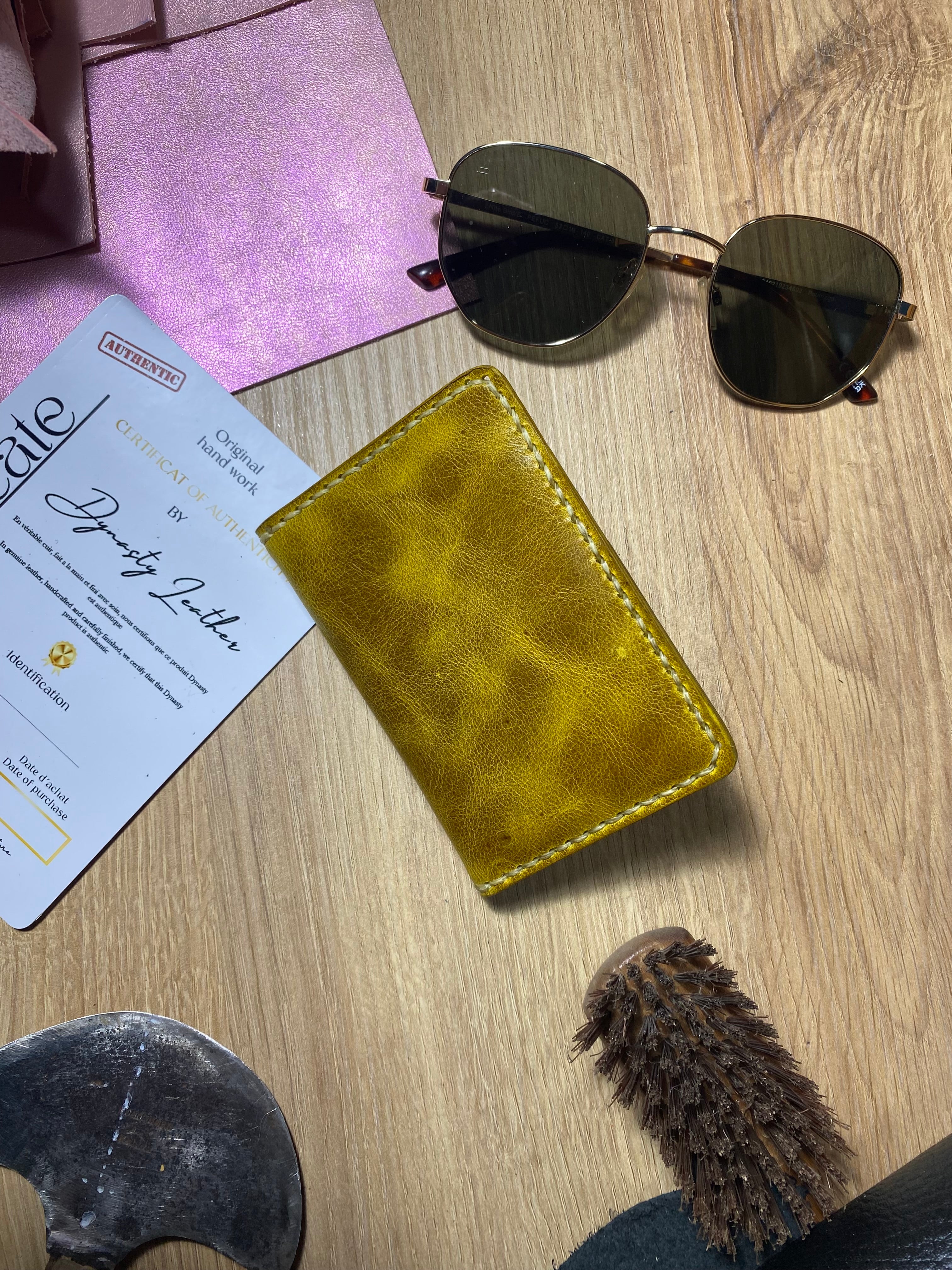 Heritage cards holder